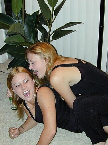 Two Shaved Girls On A Boat  - Photo 40
