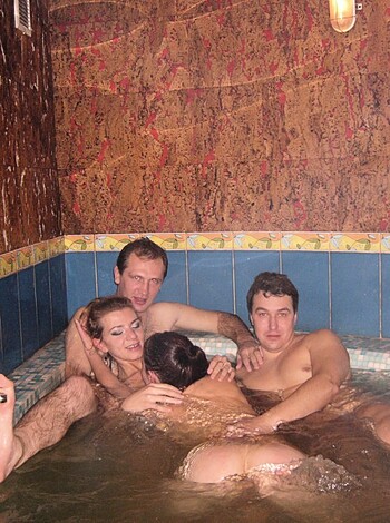 PikoTOP - Orgy By The Pool - Photo 20
