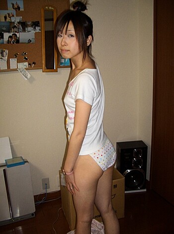 Young Chinese has unprotected sex (Part 5 of 6)  - Photo 12