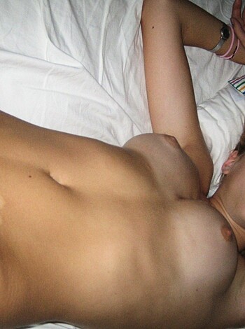 PikoTOP - Sweet German Amateur Teen Girl Nude Phot - Photo 22