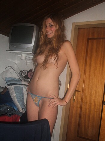 PikoTOP - Sweet German Amateur Teen Girl Nude Phot - Photo 29