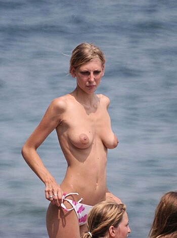 The naked beach 352 - Photo 1