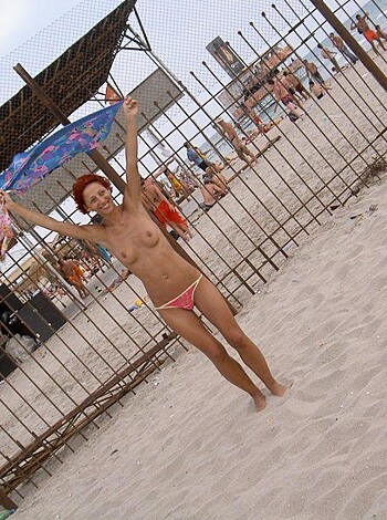 PikoTOP - Topless top girls at beach - Photo 24