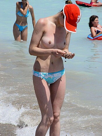 PikoTOP - Topless top girls at beach - Photo 29