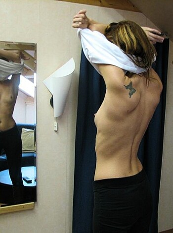 Sweet Girlfriend poses - Photo 32