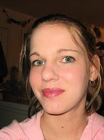 Sexy Teen Girlfriend shows her Cunt - Photo 26