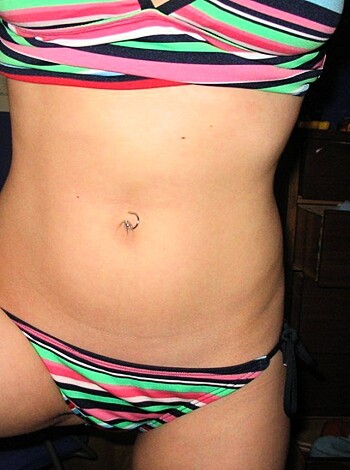 Sexy Teen Girlfriend shows her Cunt - Photo 32