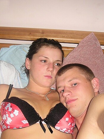 Hot Girl poses - Photo 8