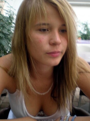 Sexy Blonde Teen Girlfriend Naked - Photo 8