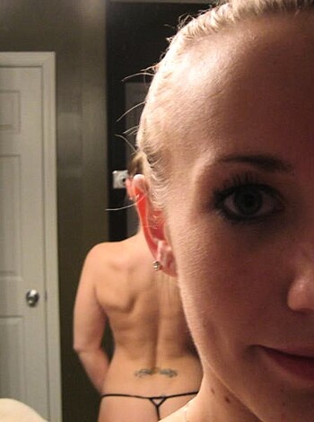 Sexy Blonde - Photo 19