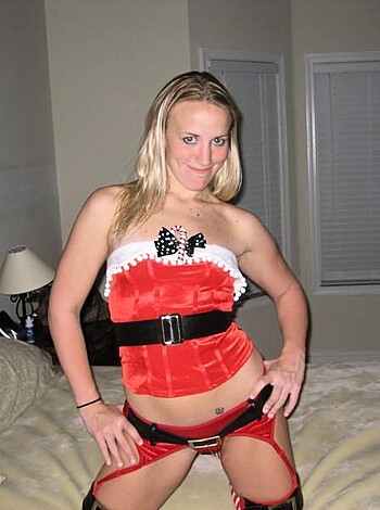 Sexy Blonde - Photo 33