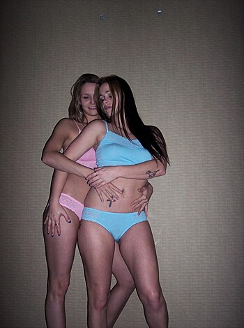 2 Sexy Amateur Lesbian Chicks - Photo 7