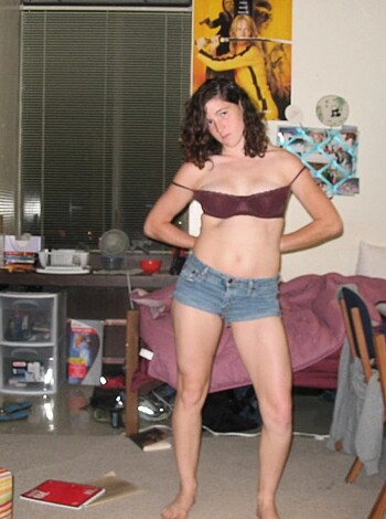 Amateur Girlfriend shows her Cunt - Photo 8