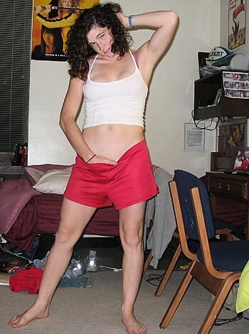 Amateur Girlfriend shows her Cunt - Photo 31