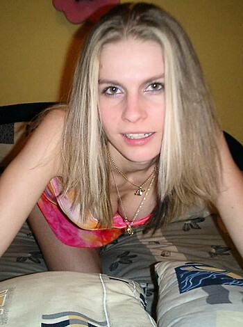 Sweet Blonde shows her Cunt - Photo 40