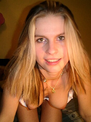 Sweet Blonde shows her Cunt - Photo 68