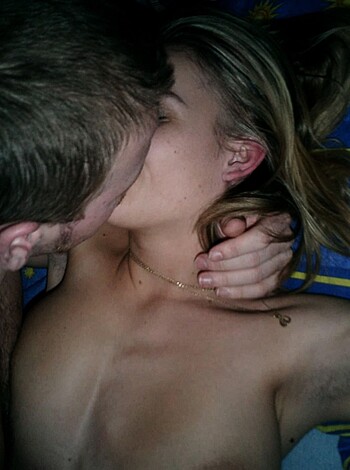 Sweet Blonde shows her Cunt - Photo 140