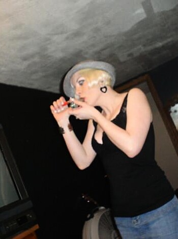 Horny Blonde Amateur Bitch spread her Pussy - Photo 26