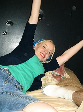 Horny Blonde Amateur Bitch spread her Pussy - Photo 39