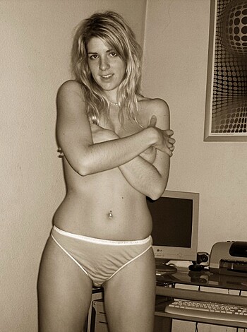 Hot Blonde shows her Naked Body and giving Blowjob - Photo 74