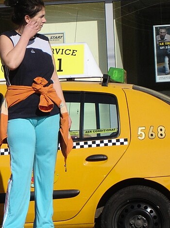 Street cameltoe - Photo 43
