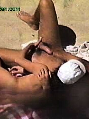 Beach Sex  - Photo 14