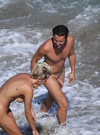 Beach Sex  - Photo 15