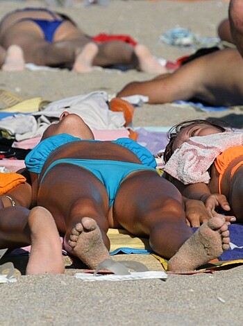 Beach bikini cameltoe 4 (amateur) - Photo 18