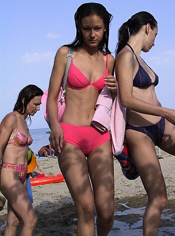 Beach bikini cameltoe 4 (amateur) - Photo 20