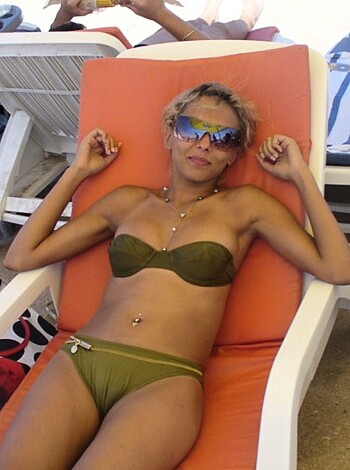 Beach bikini cameltoe 4 (amateur) - Photo 29