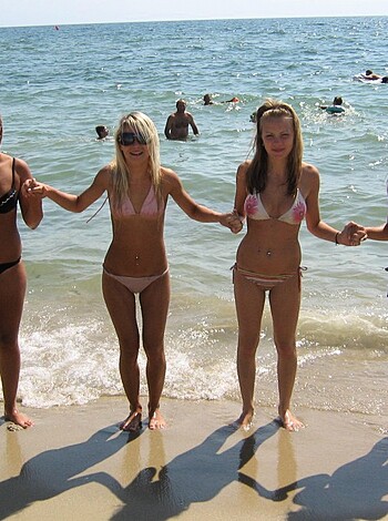 3 Teens on the Beach  - Photo 25