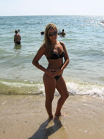 3 Teens on the Beach  - Photo 27