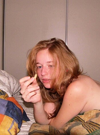 Hot Redhead Girlfriend  - Photo 9