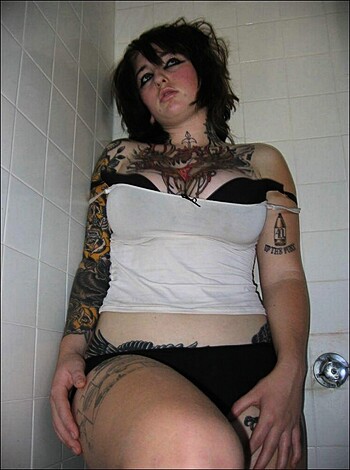 Dalila tatuada - Girlfriend with tatoo - Photo 4