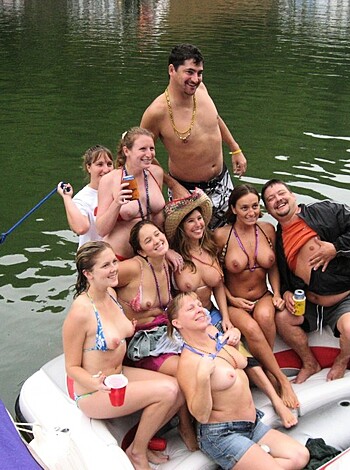 Tits on a Yacht  - Photo 74