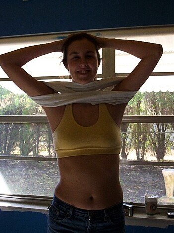 Teen with gorgeous smile and great titties  - Photo 11
