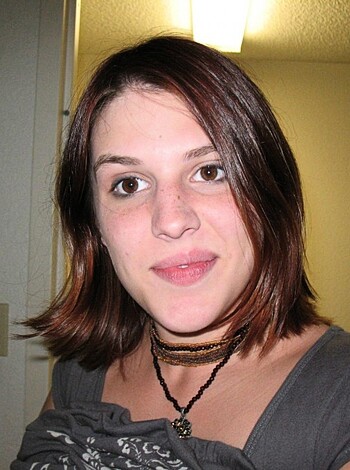 Innocent teen self shoots  - Photo 2
