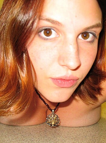 Innocent teen self shoots  - Photo 11