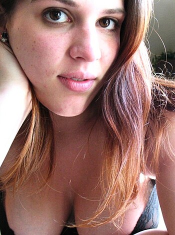 Innocent teen self shoots  - Photo 15
