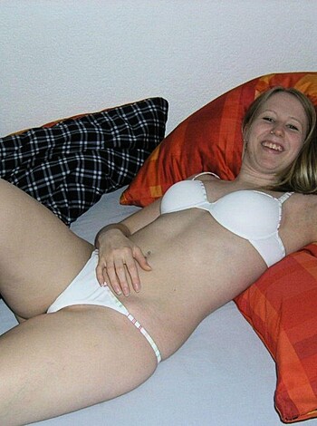 Blond with nosering and puffy nipples - Photo 25