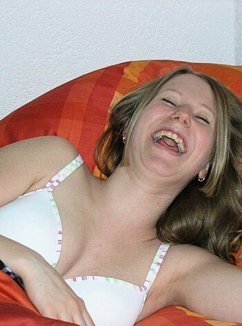Blond with nosering and puffy nipples - Photo 32