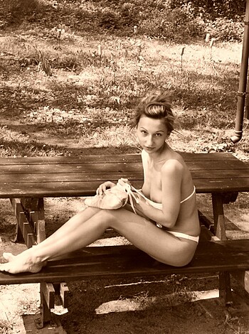Perfect italian with small tits and slim body pose - Photo 19
