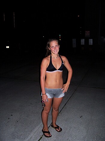 Motbike posing teen amateur - Photo 7