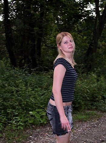 Amateur teenslut - Photo 40