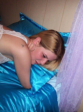 Amateur teenslut - Photo 86