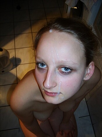 Amateur girl is naked on public and  handjob too - Photo 24