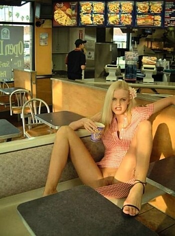 Merteuil no panties collection 023 - Photo 6
