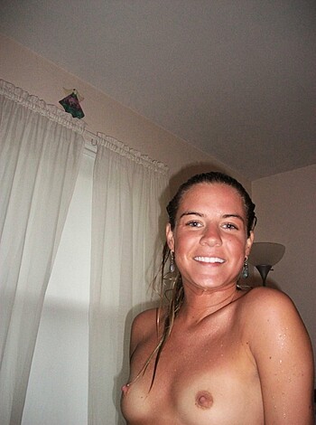 Blonde girl with tanlines  - Photo 18