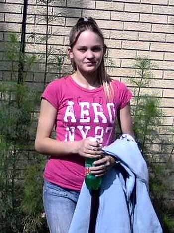 Pregnant - Photo 12