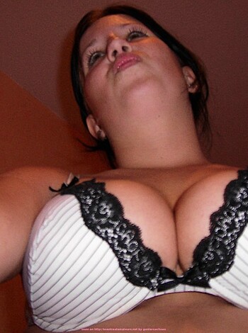 Chubby teen selfshots - Photo 1